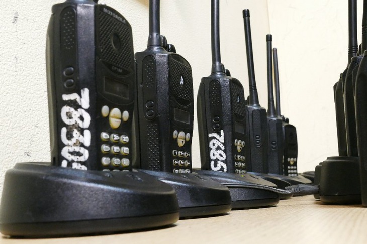Настроиться на радиоволну Росгвардии с обычной магазинной рацией не получится