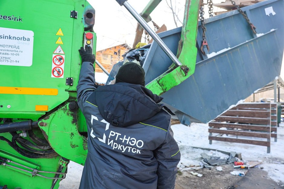Первой рабочей задачей Энвера стало налаживание бесперебойного и понятного графика вывоза отходов на вверенной ему территории
