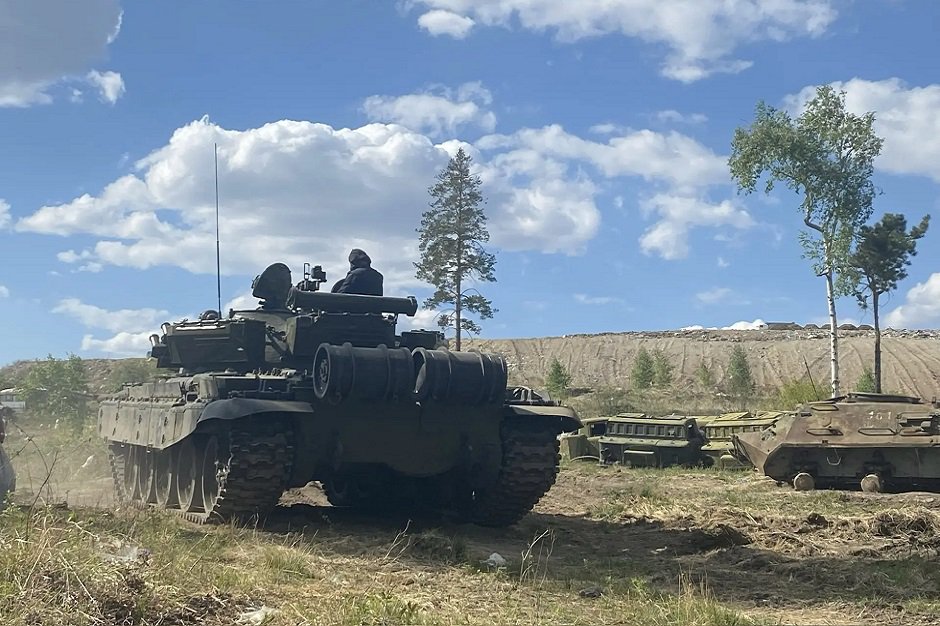 Танк. Фото Ники Песчинской Танк. Фото Ники Песчинской