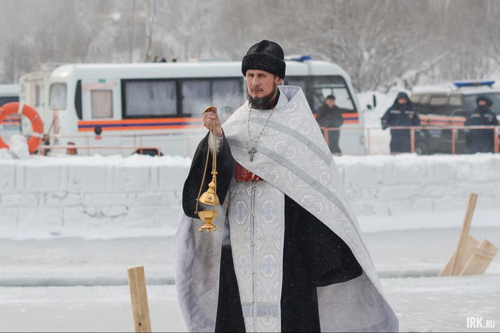 Современные священнослужители видят в юбилее повод не только для торжеств, но и для серьезной исследовательской работы. Фото Ильи Татарникова, IRK.ru