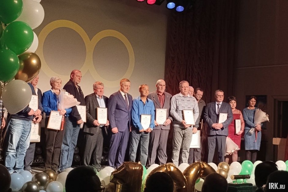 Награждение сотрудников «Иркутскавтотранса». Фото IRK.ru