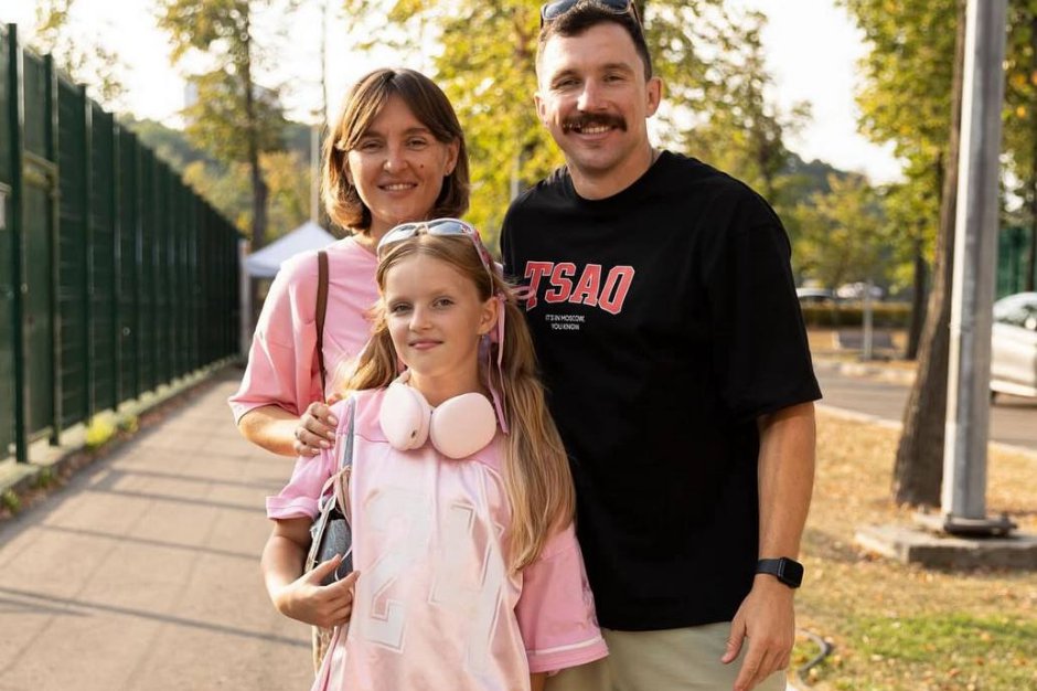 Василий Артемьев со своей семьей