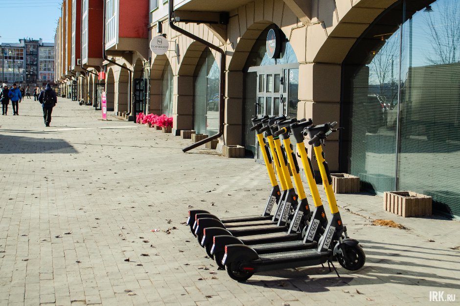 Минтранс и МВД разрабатывают правила, которые могут полностью убрать СИМ с тротуаров Минтранс и МВД разрабатывают правила, которые могут полностью убрать СИМ с тротуаров