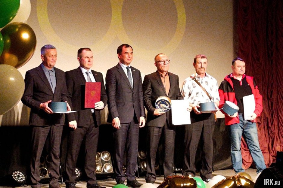 Награждение сотрудников «Иркутскавтотранса». Фото IRK.ru