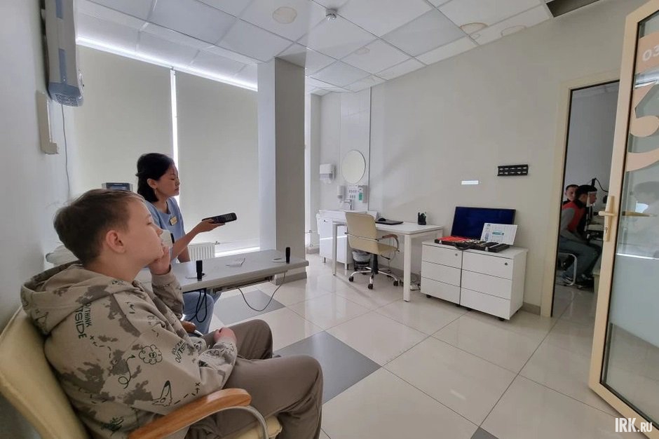 При необходимости здесь же могут подобрать очки