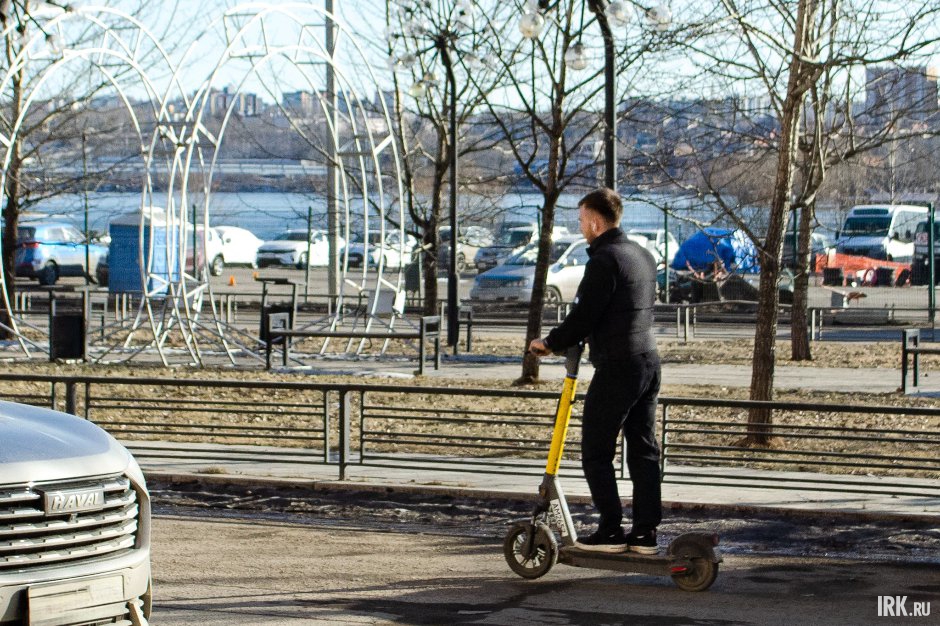 Власти регионального и федерального уровней постоянно дорабатывают правила пользования электросамокатами Власти регионального и федерального уровней постоянно дорабатывают правила пользования электросамокатами
