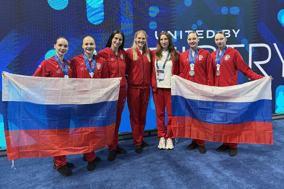 Российские синхронистки. Фото из соцсетей Федерации водных видов спорта России