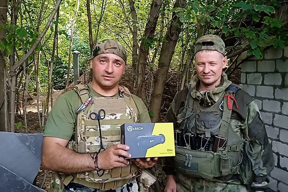 Иван продолжает помогать сослуживцам в тылу Иван продолжает помогать сослуживцам в тылу