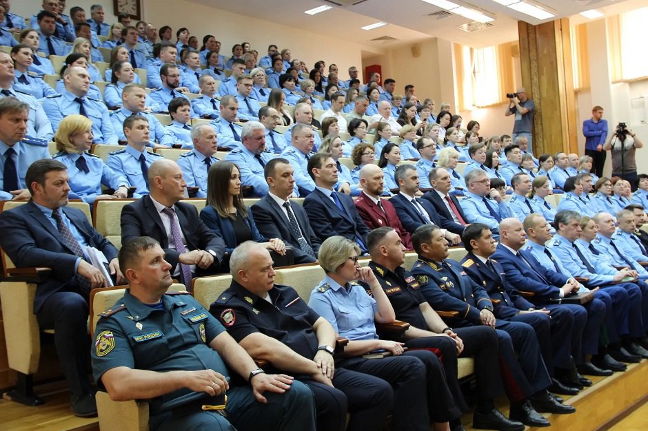 Представление нового прокурора коллективу. Фото пресс-службы прокуратуры Иркутской области