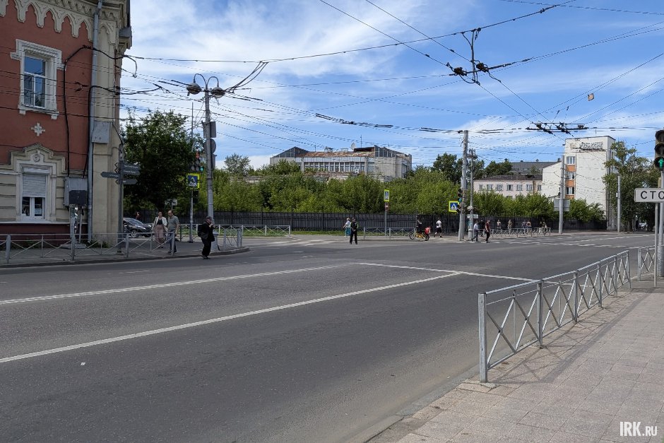 Перекрытая улица. Фото IRK.ru