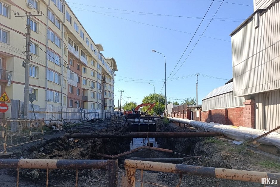 Работы на теплосетях. Фото Ольги Фонарёвой, IRK.ru