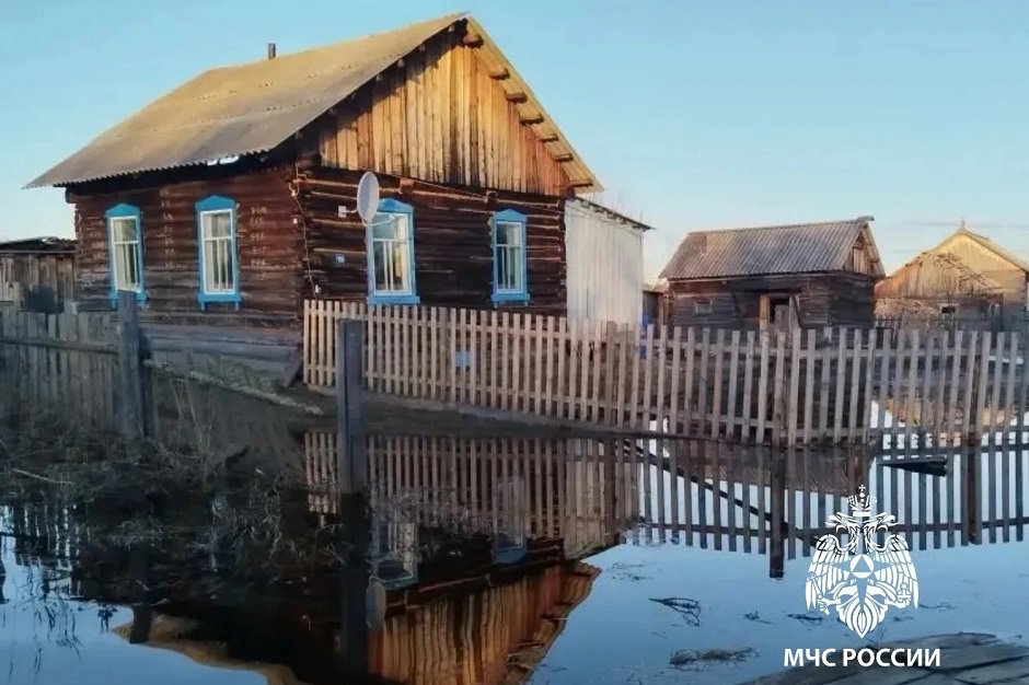 Подтопление в Подволошино. Фото ГУ МЧС России по Иркутской области