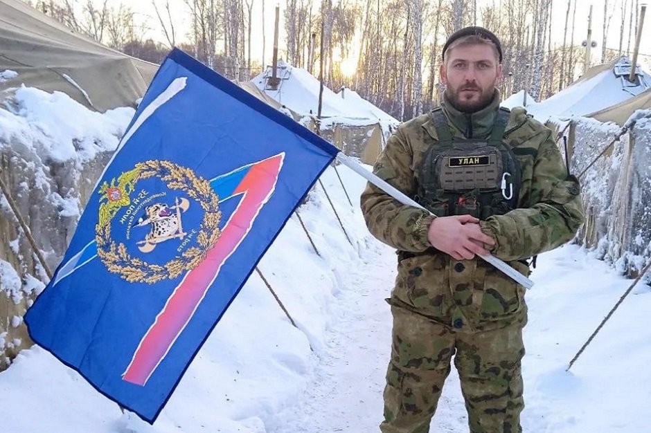Сначала был заместителем командира гранатометного взвода, потом инструктором на полигоне, а затем командиром штурмовой роты