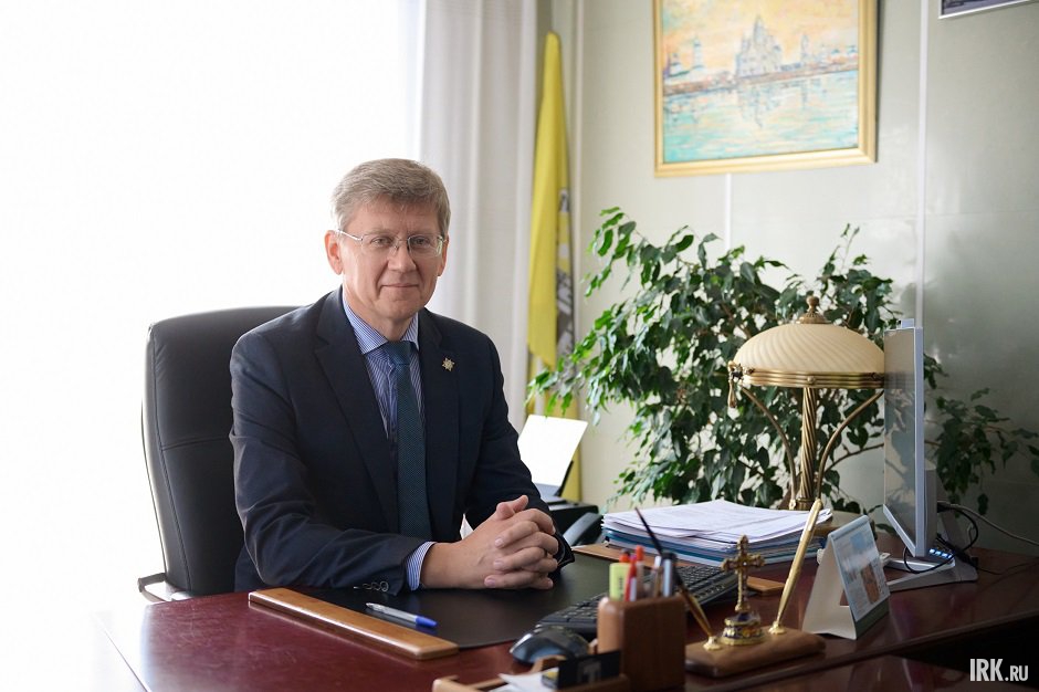 Директор гимназии Вячеслав Иванович Четвертаков