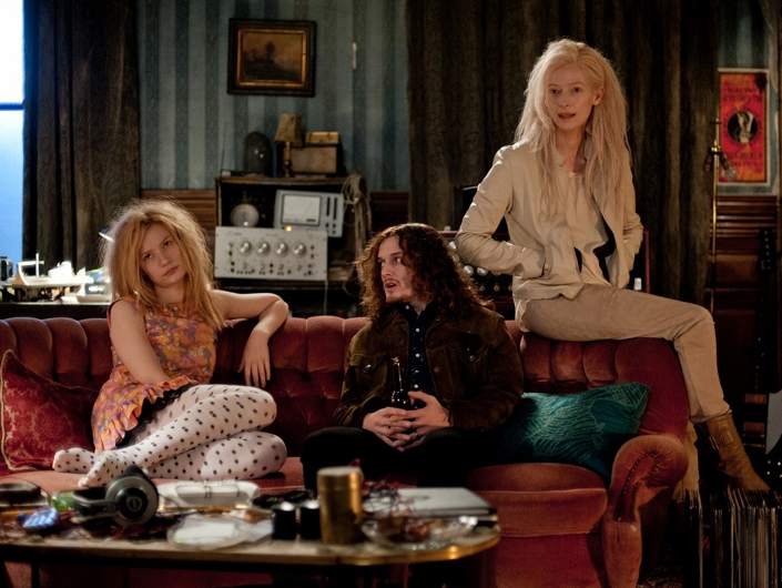 Кадр из фильма «Выживут только любовники». Фото с сайта www.kinopoisk.ru