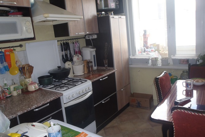 3-комнатная квартира в 7а микрорайоне. 64 кв.м., 2 350 000 рублей.