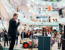 Первый день фестиваля: джазовый концерт в торгово-развлекательном комплексе «Модный квартал».