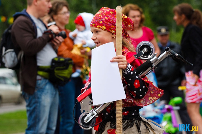 Конкурс детских колясок в Иркутске. Фото Владимира Смирнова