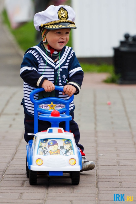 Конкурс детских колясок в Иркутске. Фото Владимира Смирнова