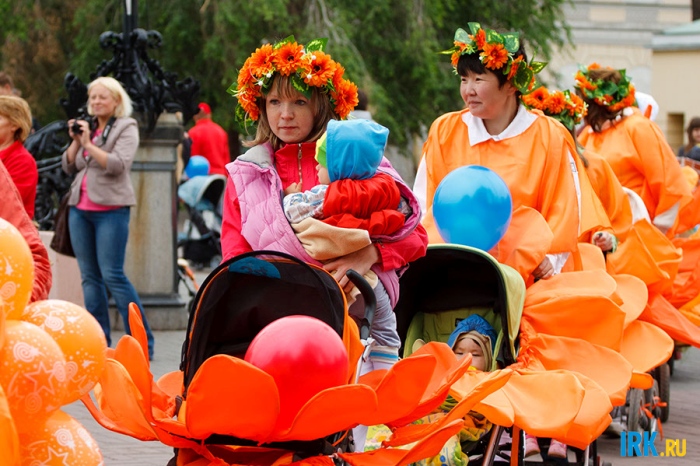 Конкурс детских колясок в Иркутске. Фото Владимира Смирнова