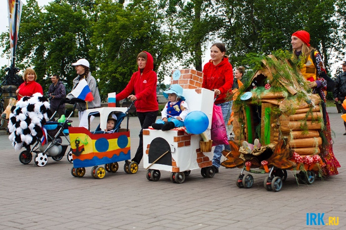 Конкурс детских колясок в Иркутске. Фото Владимира Смирнова
