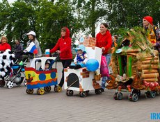 Конкурс детских колясок в Иркутске. Фото Владимира Смирнова