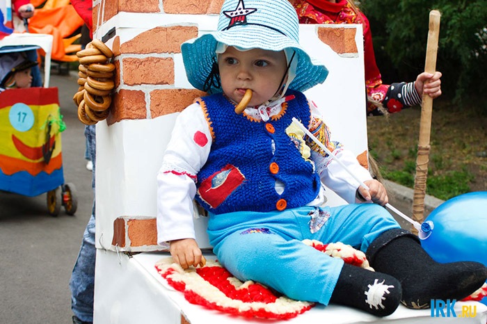 Конкурс детских колясок в Иркутске. Фото Владимира Смирнова