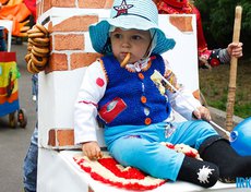 Конкурс детских колясок в Иркутске. Фото Владимира Смирнова