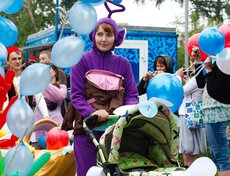 Конкурс детских колясок в Иркутске. Фото Владимира Смирнова