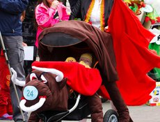 Конкурс детских колясок в Иркутске. Фото Владимира Смирнова