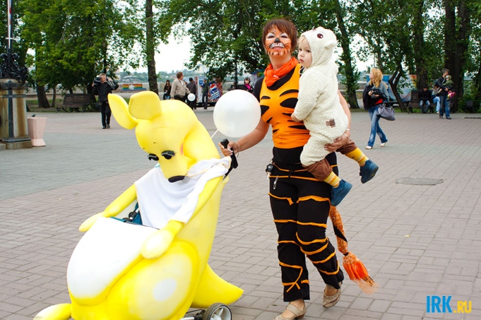 Конкурс детских колясок в Иркутске. Фото Владимира Смирнова