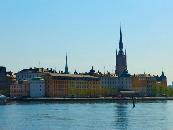 Вид на старинный Стокгольм. Фото с сайта www.tonkosti.ru