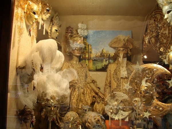 Венецианские сувениры. Фото с сайта www.tonkosti.ru. Автор фото — Константин Гребенок