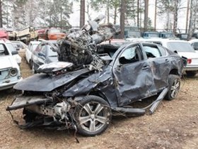 Автомобиль после аварии. Фото пресс-службы ГУ МВД по Иркутской области