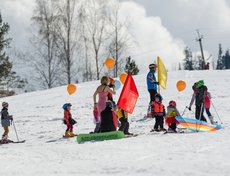 Первыми на трассу вышли воспитанники Детской горнолыжной школы.