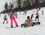 На горе получали номерные бэйджи, упаковывали одежду в мешки и сдавали организаторам. Затем ратрак с вещами спустился к подножию горы, после чего был дан официальный старт.