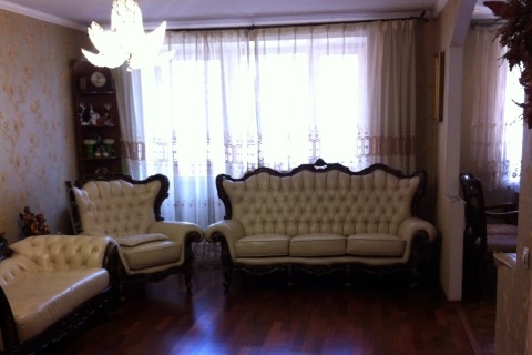 2-комнатная квартира в проезде Угольном: 65 кв.м., 4 200 000 рублей.