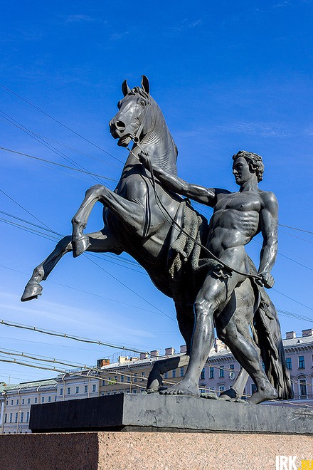 Аничков мост, скульптурная композиция «Укротители коней»