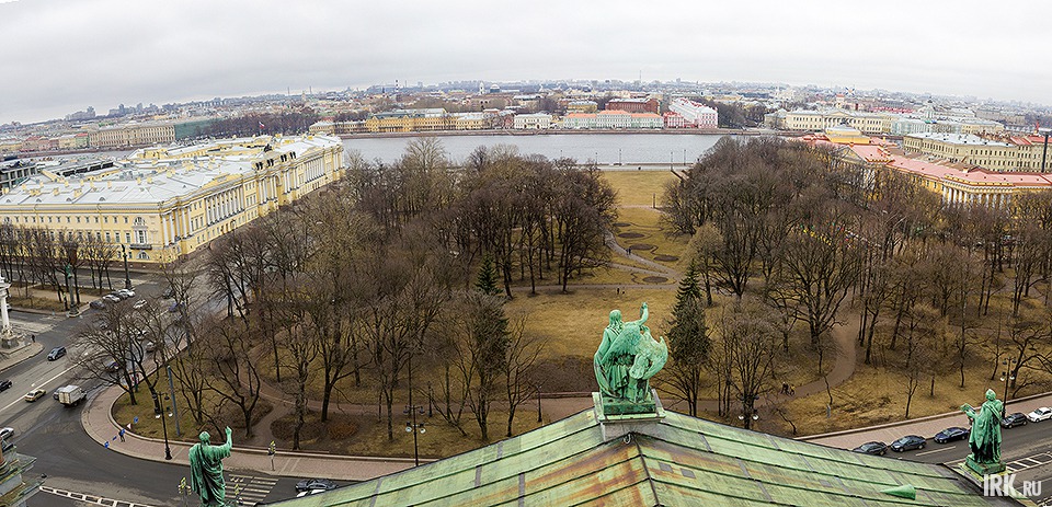 Панорамный вид на Сенатскую площадь