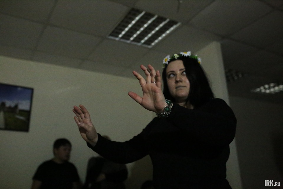 Пришедших встречали персонажи отечественных фильмов.