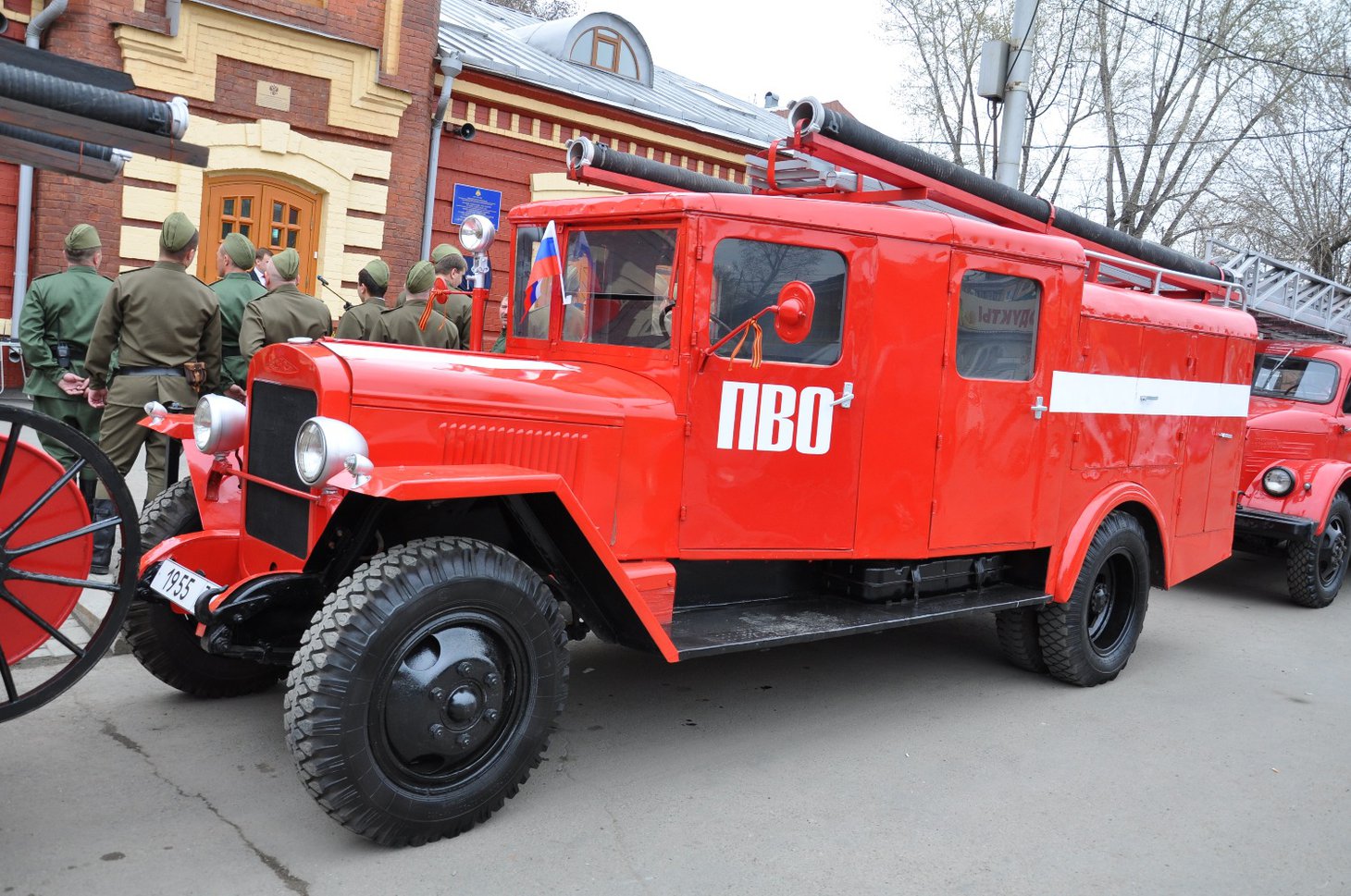 Пожарная автоцистерна ПМЗ-11 на шасси ЗИС-5В