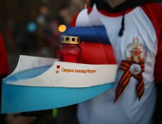 В 21:30 состоялся запуск именных моделей судов по Ангаре в честь героев-иркутян.