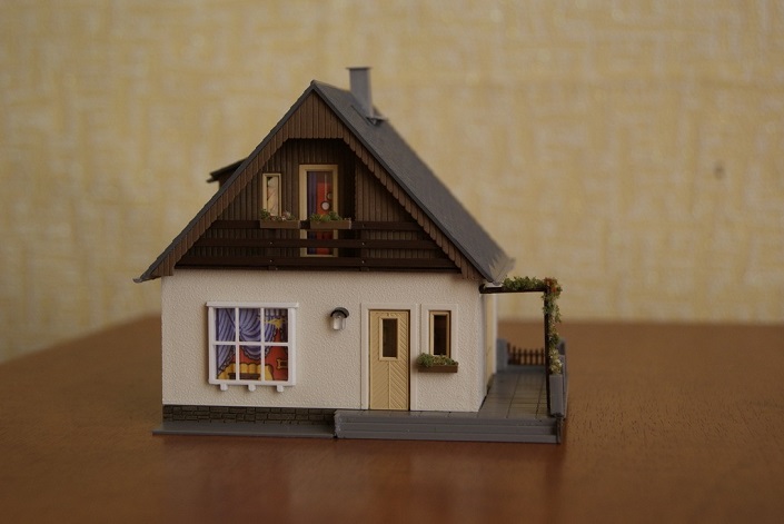 Дом в масштабе 1:87