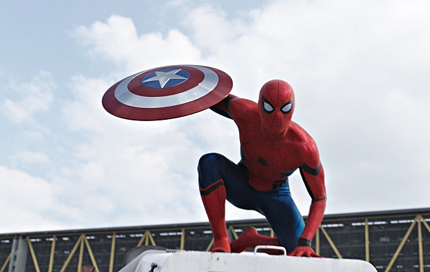 Кадр из фильма «Первый Мститель: Противостояние». Фото с сайта www.kinopoisk.ru