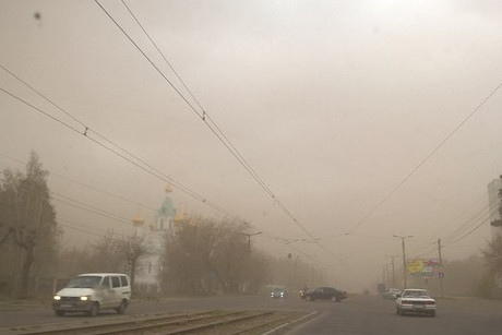 Пыльная буря в Ангарске. Фото из группы «Непростой Ангарск»