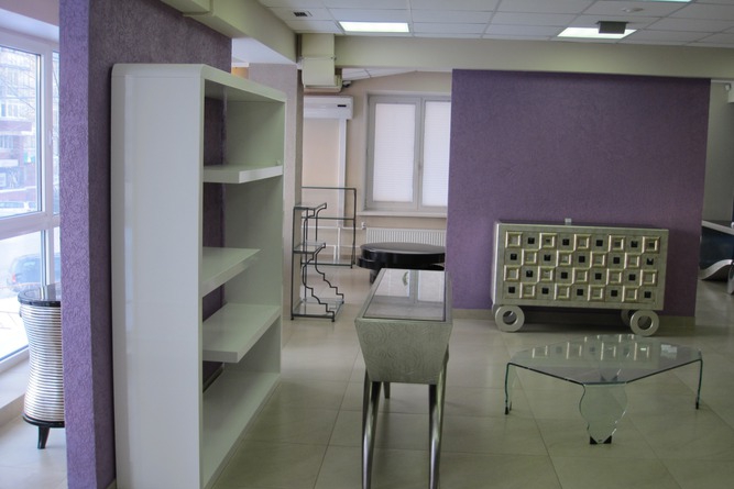 Торговое помещение на улице Александра Невского: 265 кв.м., 140 000 рублей в месяц.