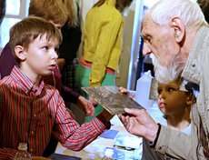 Мастер-класс по литографии провел художник Александр Шипицин.