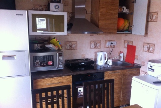 Коттедж на Байкальском тракте: 100 кв.м., 10 соток, 65 000 рублей в месяц. Изображение с сайта domofond.ru