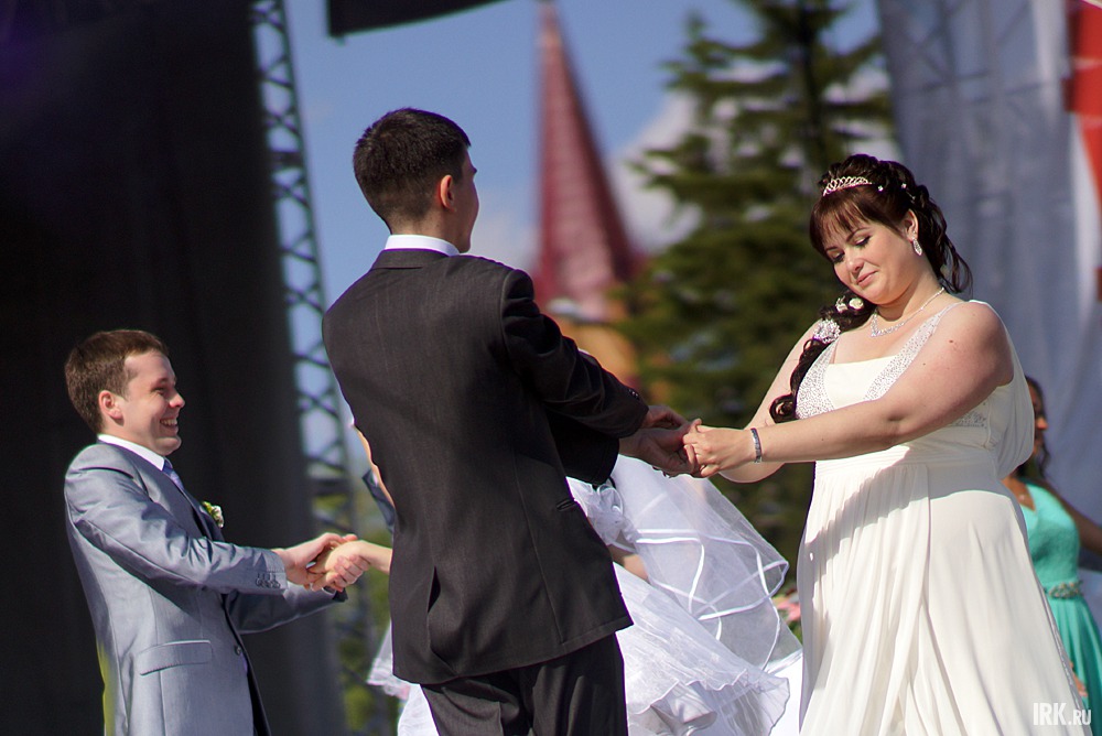 Чествование молодоженов