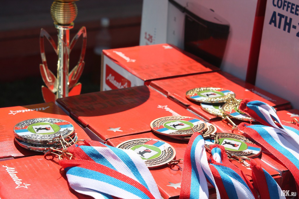 Все награды в этот день нашли своих героев. Те, кто уехал, не дождавшись награждения, получили их от товарищей по команде